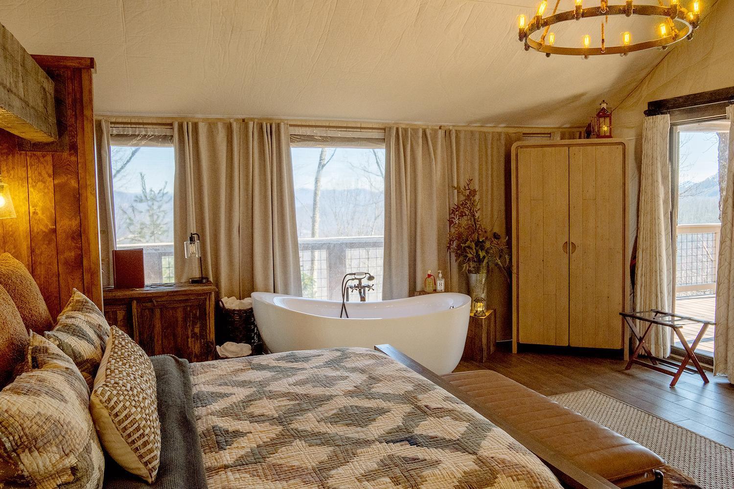 Elk & Embers Mountain Hideaway Otel Waynesville Dış mekan fotoğraf
