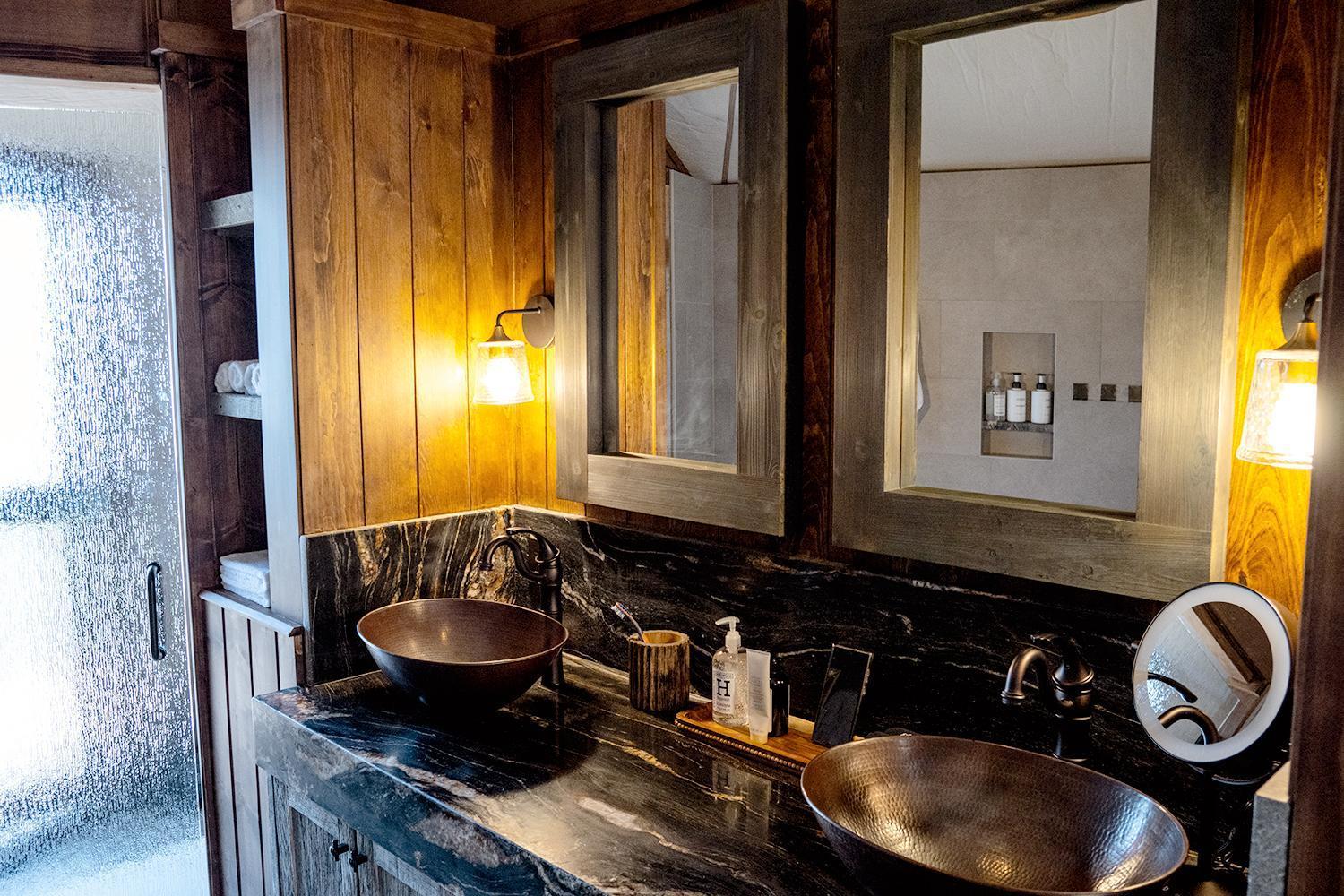 Elk & Embers Mountain Hideaway Otel Waynesville Dış mekan fotoğraf