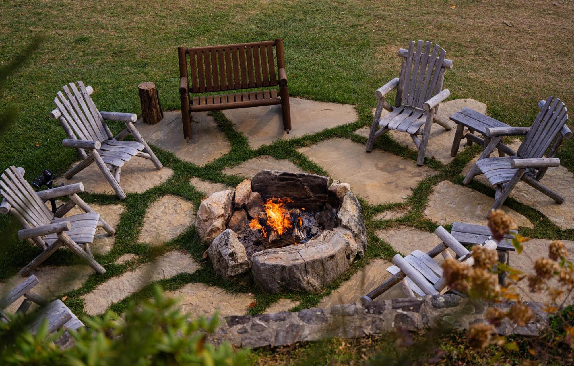 Elk & Embers Mountain Hideaway Otel Waynesville Dış mekan fotoğraf